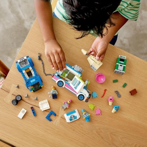 Lego City Dondurma Kamyonu Polis Takibi 60314 Yapım Seti (317 Parça)