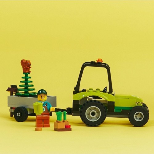 Lego City Park Traktörü 60390 (86 Parça) Lego City Park Traktörü 60390 (86 Parça)