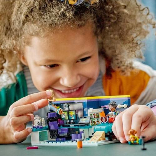 Lego Friends Nova'nın Odası 41755 (179 Parça)