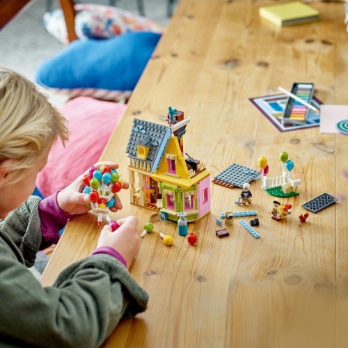 Lego Disney Pixar Yukarı Bak Evi 43217 Oyuncak Yapım Seti (598 Parça) Lego Disney Pixar Yukarı Bak Evi 43217 Oyuncak Yapım Seti (598 Parça)