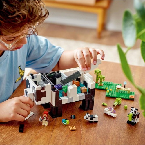 Lego Minecraft Panda Barınağı 21245 Yapım Seti (553 Parça)