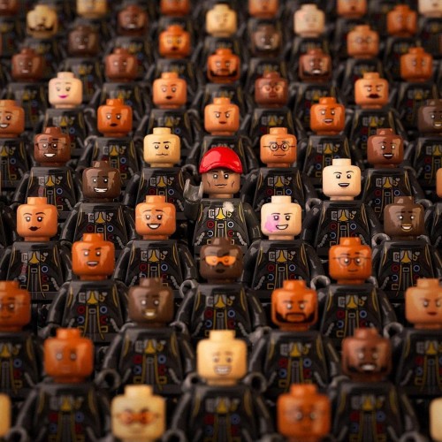 Lego Icons Pharrell Williams ile Over the Moon 10391 (966 Parça) Lego Icons Pharrell Williams ile Over the Moon 10391 (966 Parça)