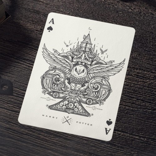 Theory11 Harry Potter Yellow Sarı Hufflepuff Oyun Kağıdı Kartı Kartları Destesi Koleksiyonluk Theory11 Harry Potter Yellow Sarı Hufflepuff Oyun Kağıdı Kartı Kartları Destesi Koleksiyonluk