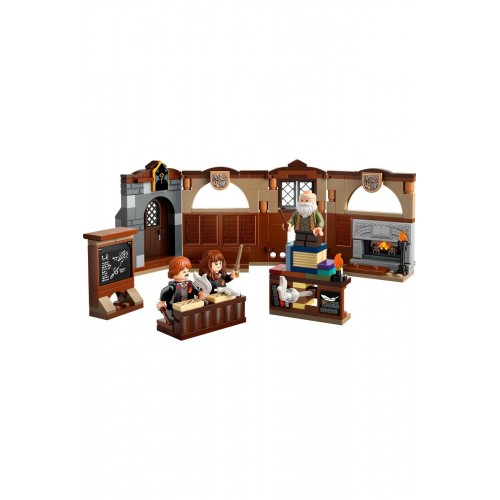 Lego Harry Potter Hogwarts Şatosu: Tılsım Dersi 76442 - 8 Yaş ve Üzeri Yapım Seti (204 Parça)