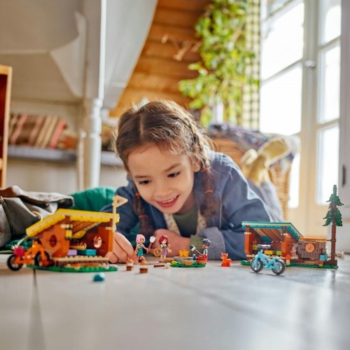 Lego Friends Macera Kampı Şirin Kulübeler 42624 (437 Parça)