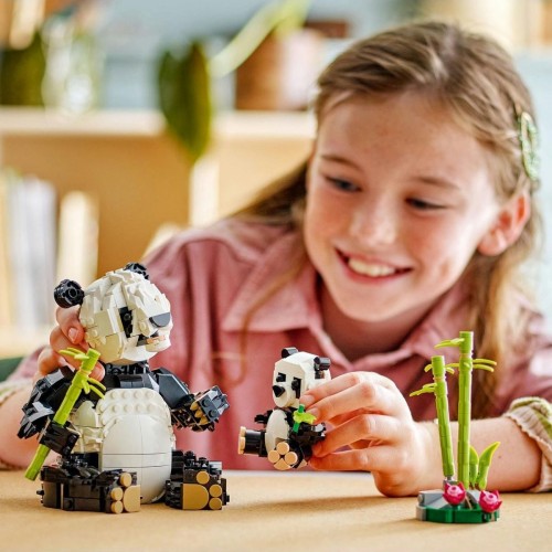 Lego Creator 3’ü 1 Arada Vahşi Hayvanlar: Panda Ailesi 31165 (626 Parça) Lego Creator 3’ü 1 Arada Vahşi Hayvanlar: Panda Ailesi 31165 (626 Parça)