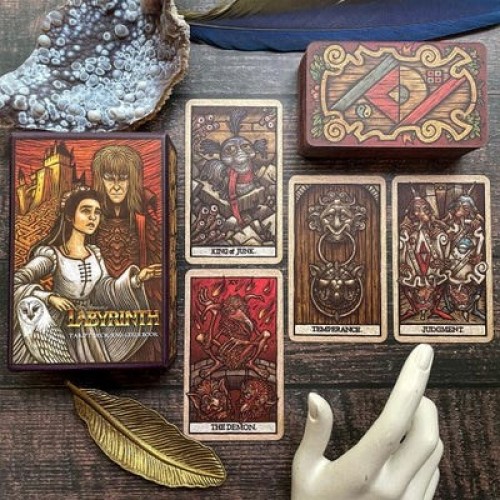 Minerva Siegel & Tomás Hijo Labyrinth Tarot Kartları Destesi 78 Kart ve Kılavuz Kitap
