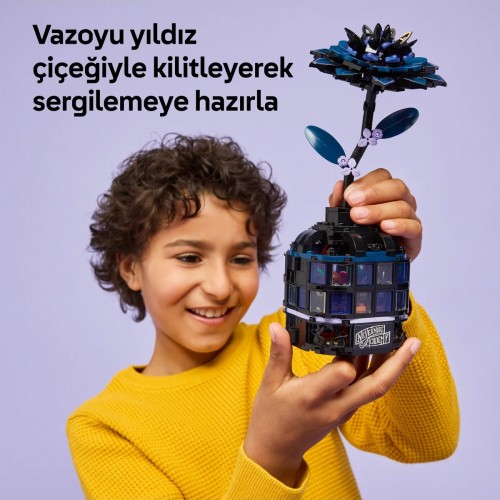 LEGO 76784 Wednesday Siyah Yıldız Çiçeği 358 Parça LEGO 76784 Wednesday Siyah Yıldız Çiçeği