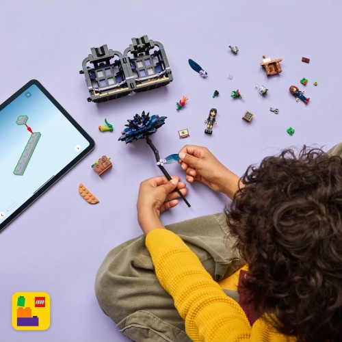 LEGO 76784 Wednesday Siyah Yıldız Çiçeği 358 Parça LEGO 76784 Wednesday Siyah Yıldız Çiçeği